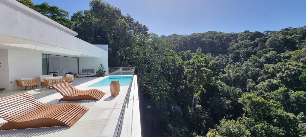 Casa no Condomínio Tijucopava Guarujá