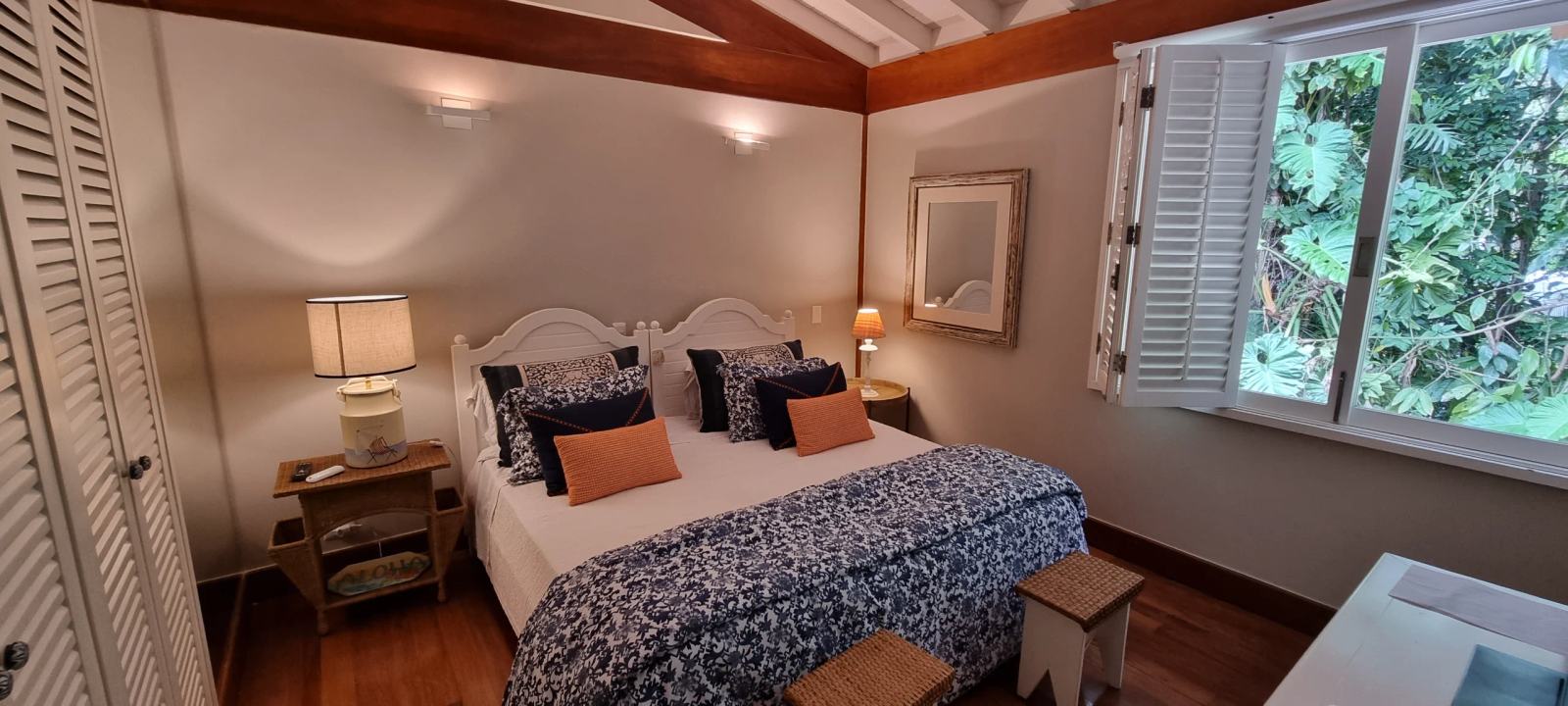 Suíte 11 — Iporanga, Guarujá, à venda, Casa