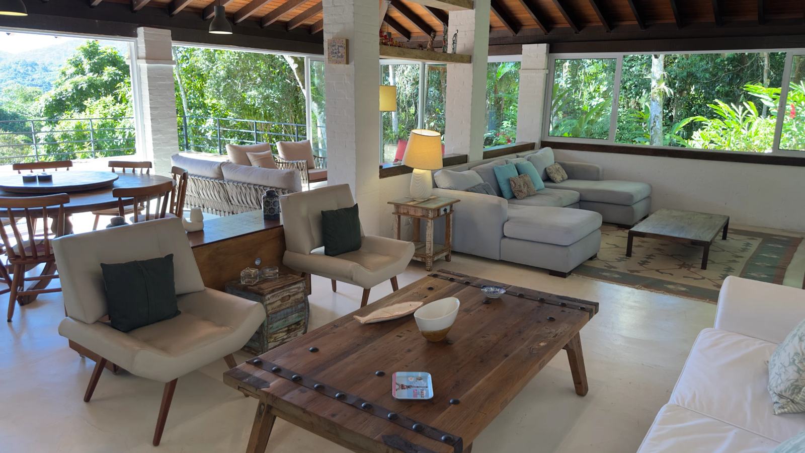 Casa em meio a Mata do Condominio São Pedro no Guaruja