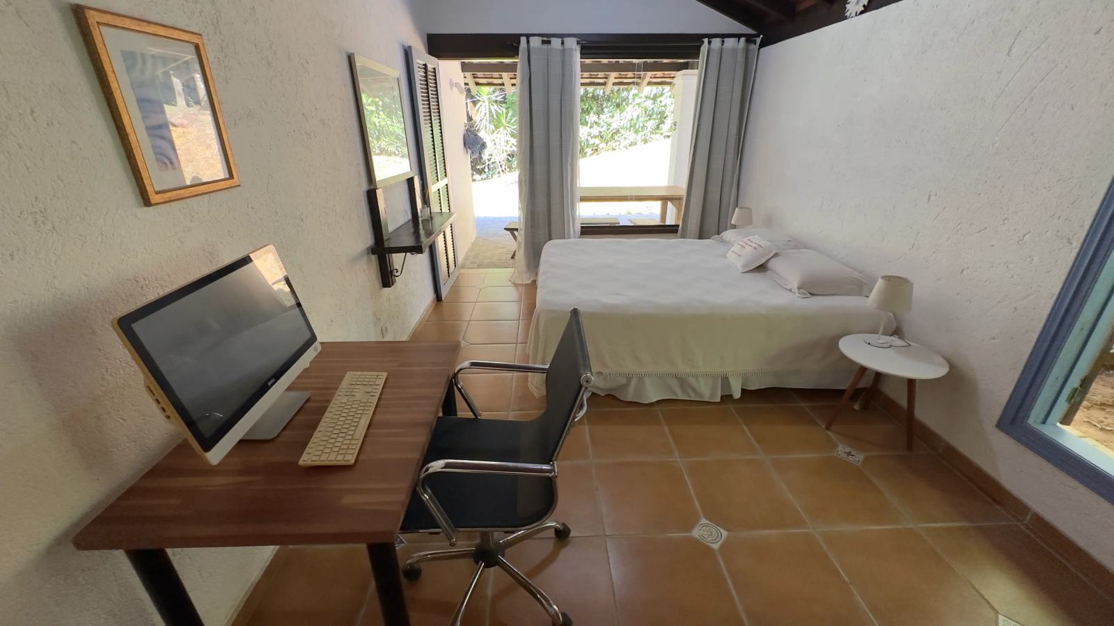 Casa em meio a Mata do Condominio São Pedro no Guaruja