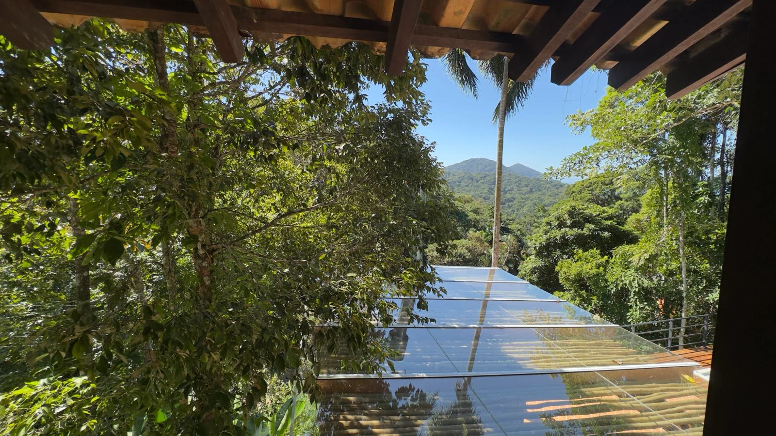 Casa em meio a Mata do Condominio São Pedro no Guaruja