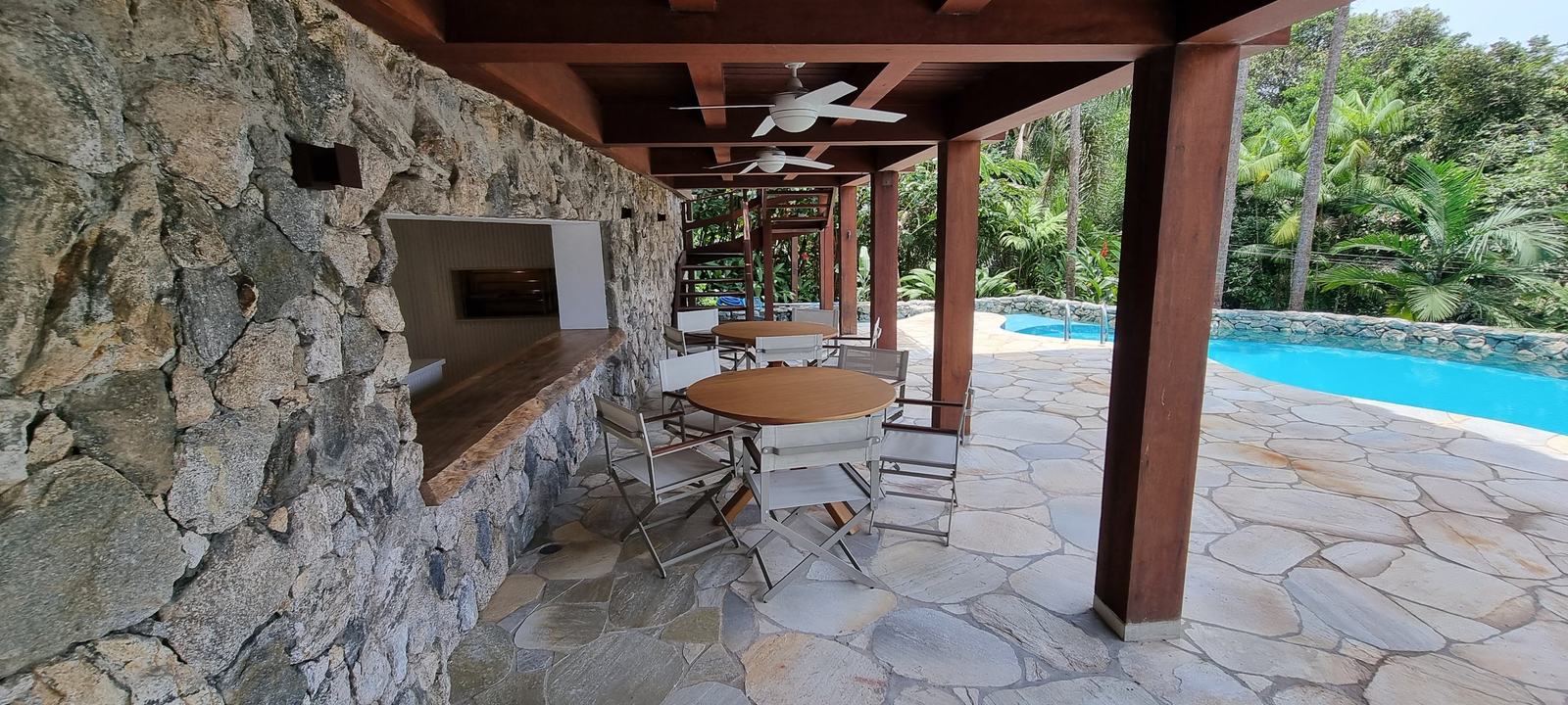 Área externa 4 — Iporanga, Guarujá, à venda e para locação, Casa