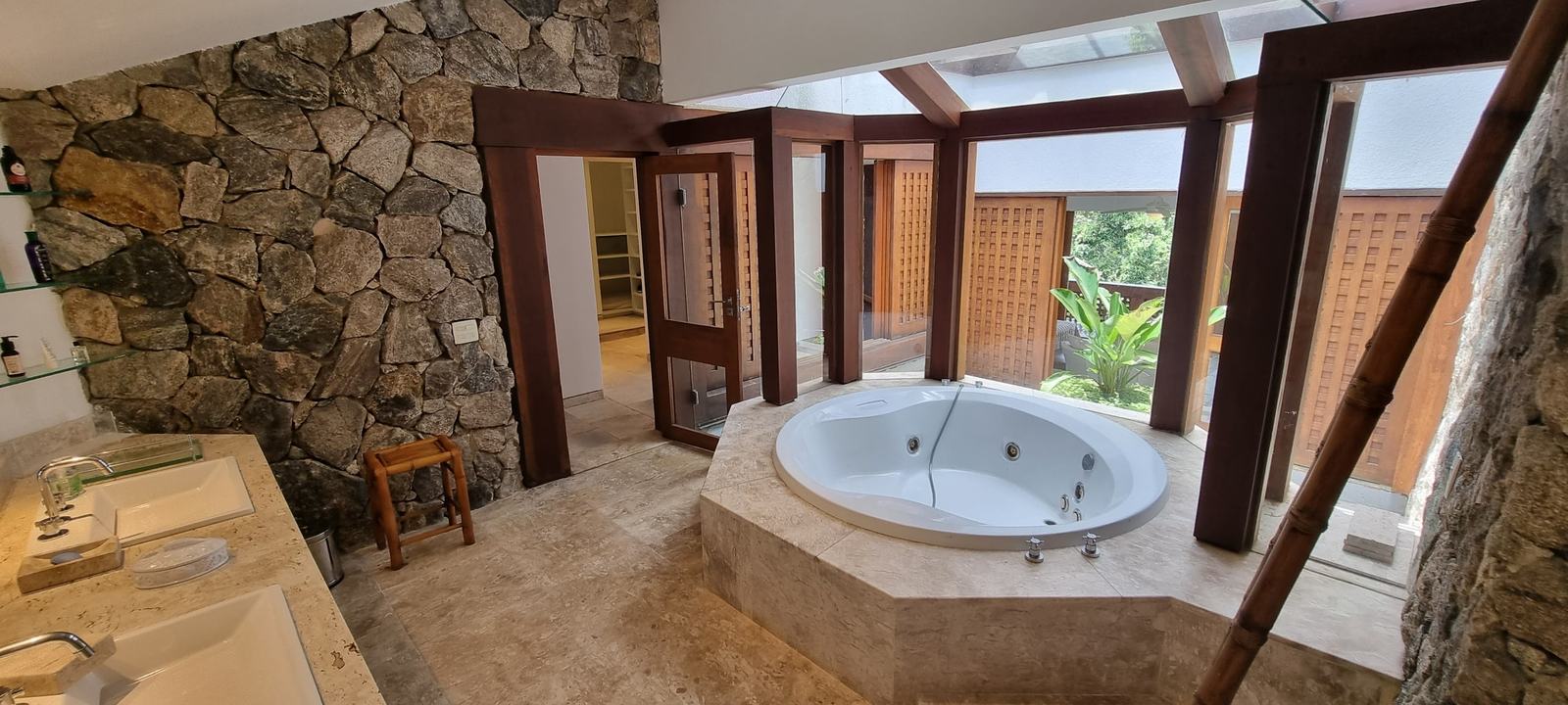 Suíte 3 — Iporanga, Guarujá, à venda e para locação, Casa