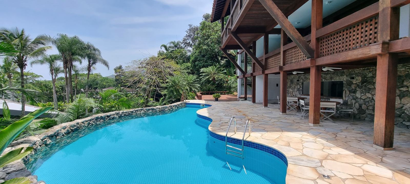 Área externa 1 — Iporanga, Guarujá, à venda e para locação, Casa