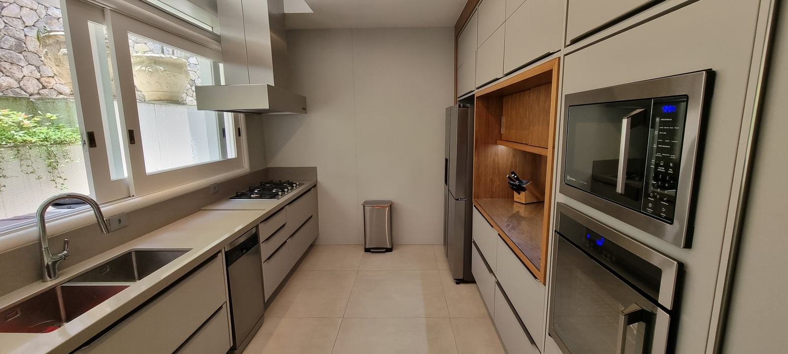 Área de serviço 3 — Iporanga, Guarujá, à venda e para locação, Casa