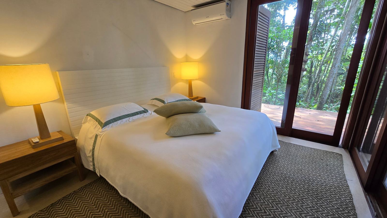 Suíte 1 — São Pedro, Guarujá, à venda e para locação, Casa