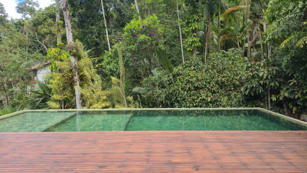 Casa no Condomínio São Pedro Guarujá — Villa 140