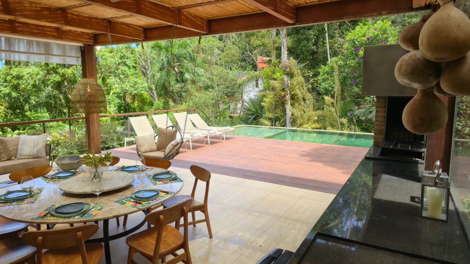 Área externa 17 — São Pedro, Guarujá, à venda e para locação, Casa