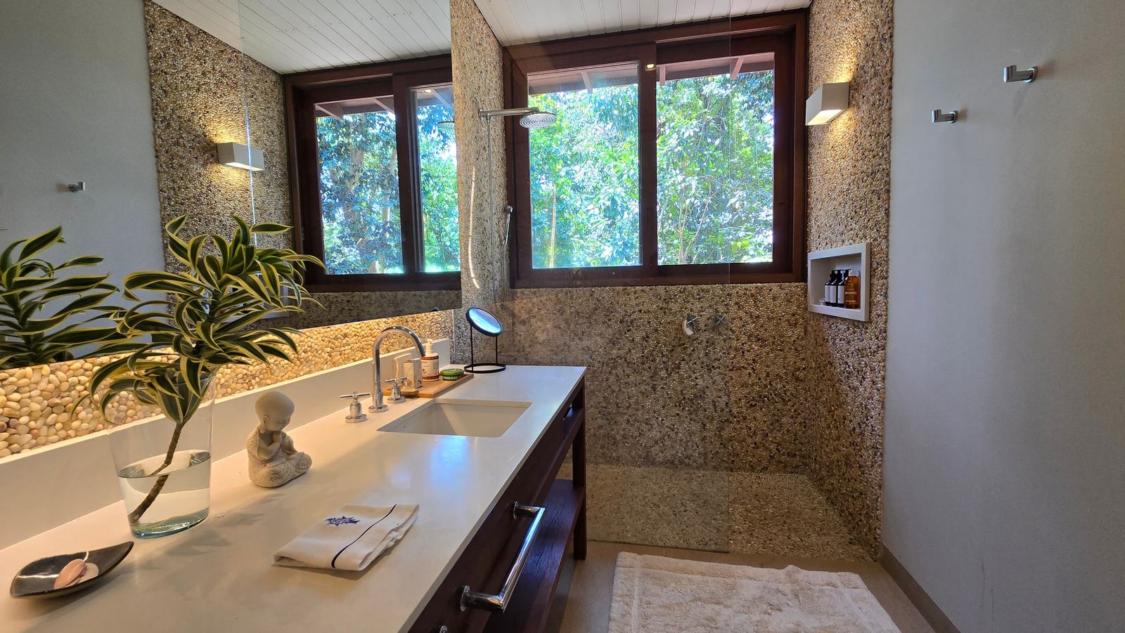 Suíte 11 — São Pedro, Guarujá, à venda e para locação, Casa