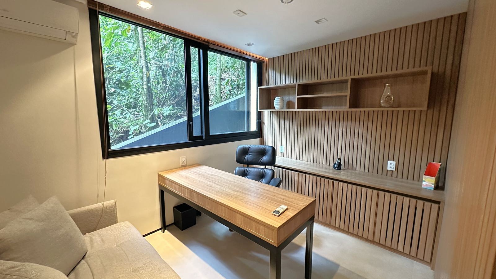 Área de serviço 2 — São Pedro, Guarujá, à venda e para locação, Casa
