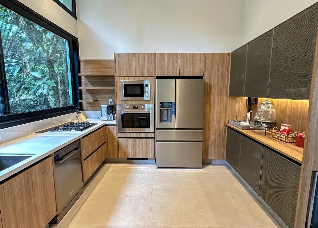 Área de serviço 1 — São Pedro, Guarujá, à venda e para locação, Casa