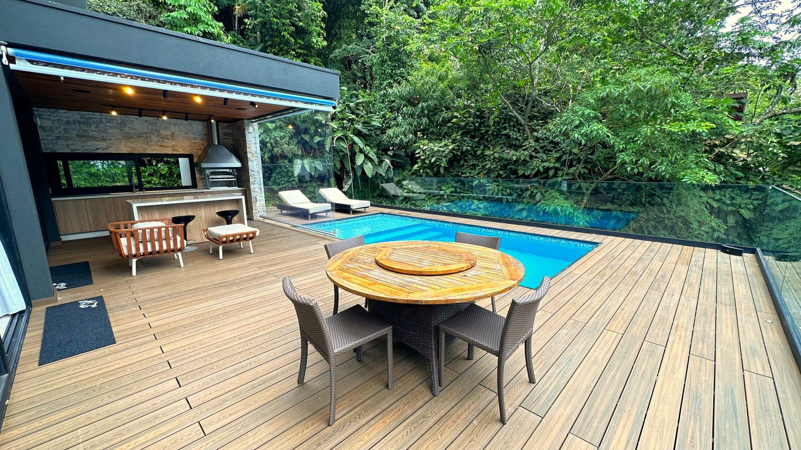 Área externa 8 — São Pedro, Guarujá, à venda e para locação, Casa