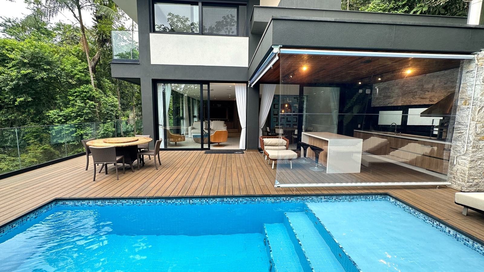Área externa 2 — São Pedro, Guarujá, à venda e para locação, Casa