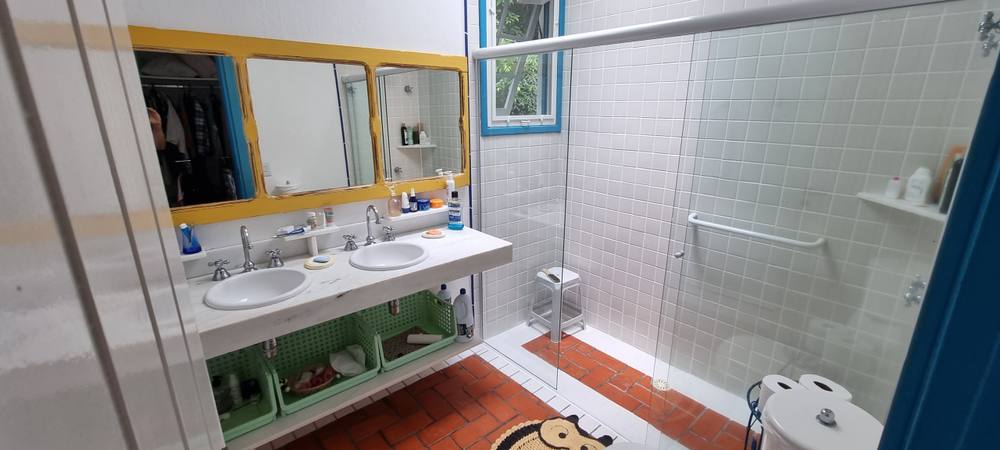 Casa no Condomínio São Pedro Guarujá — Villa 175