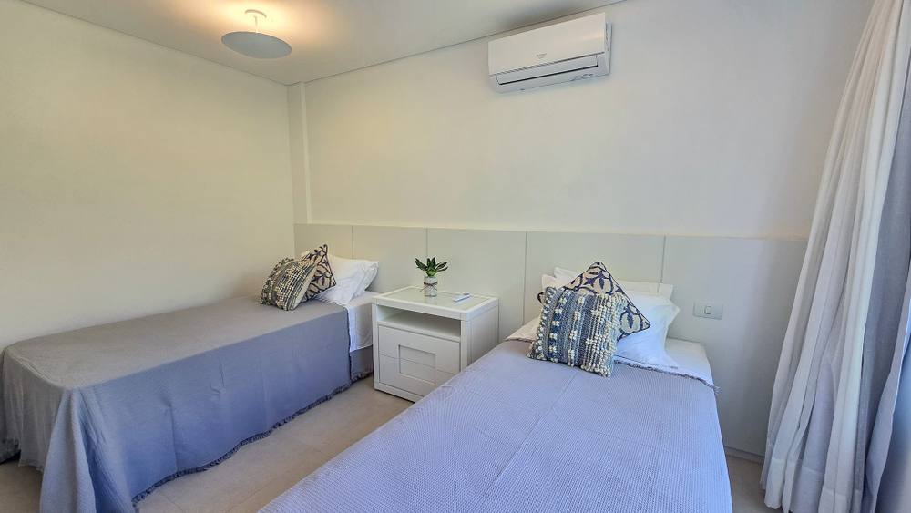 Casa no Condomínio Iporanga Guarujá — Villa 466