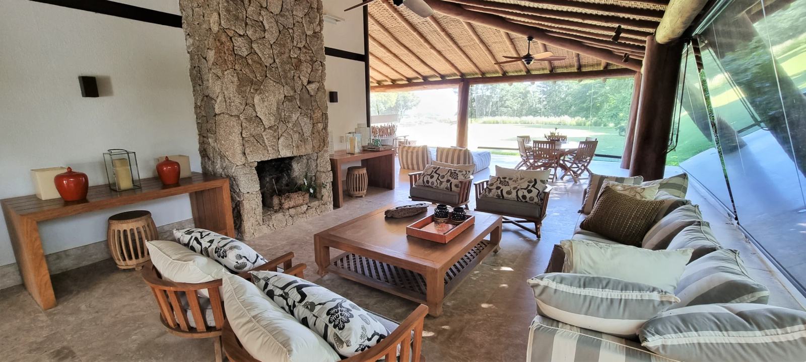 Casa à Venda na Fazenda Boa Vista 7 Suítes Fase 1 Arquiteto Danilo Penna