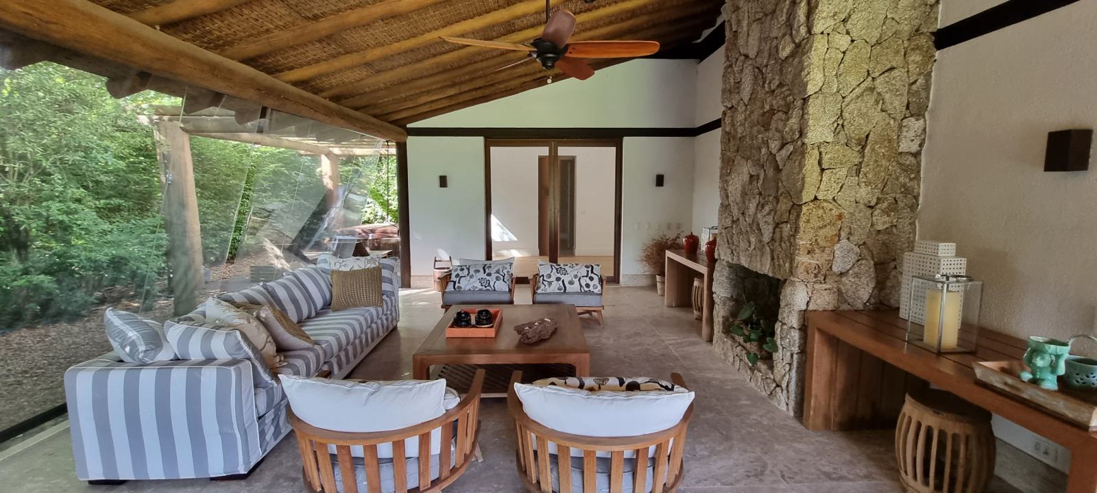 Casa à Venda na Fazenda Boa Vista 7 Suítes Fase 1 Arquiteto Danilo Penna