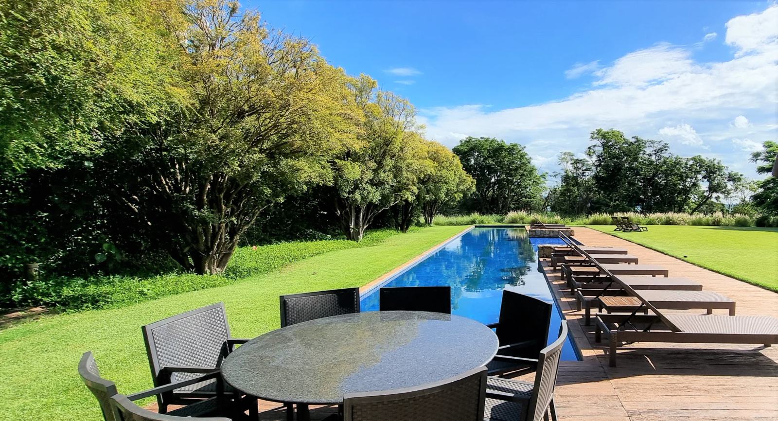 Casa à Venda na Fazenda Boa Vista 7 Suítes Fase 1 Arquiteto Danilo Penna