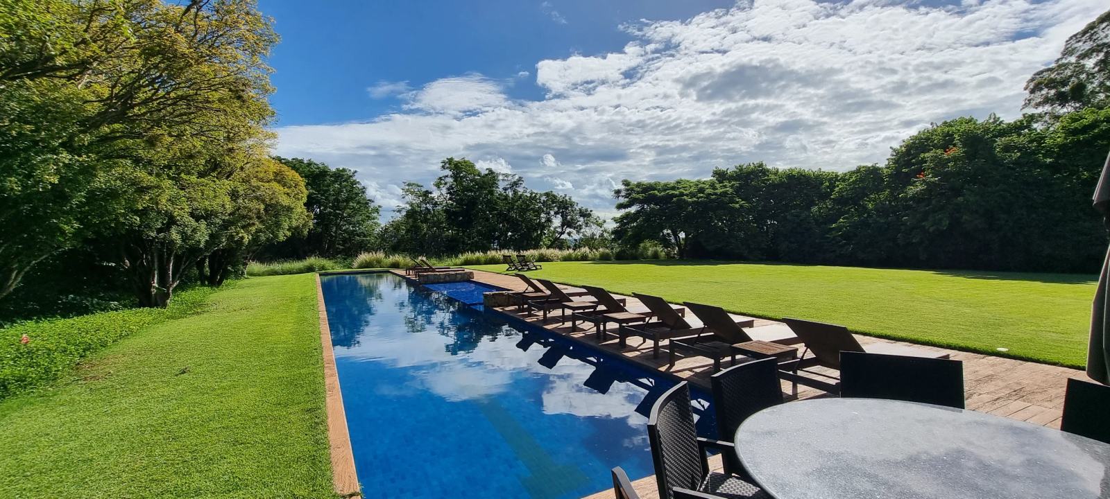 Casa à Venda na Fazenda Boa Vista 7 Suítes Fase 1 Arquiteto Danilo Penna