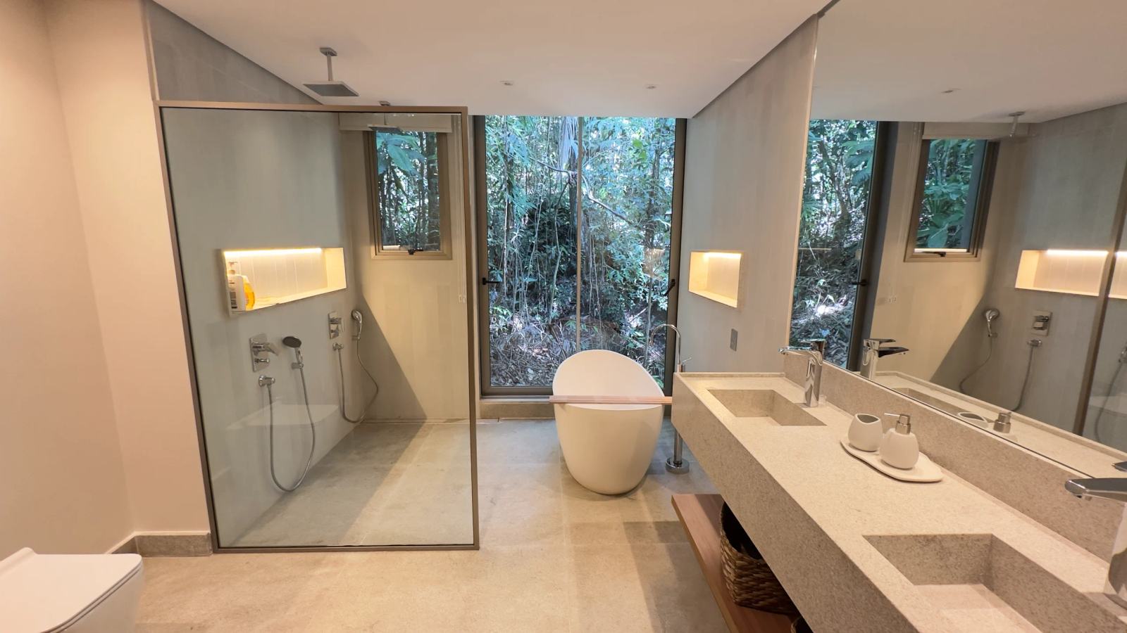 Villa 200 - Casa contemporânea à venda no condomínio Tijucopava