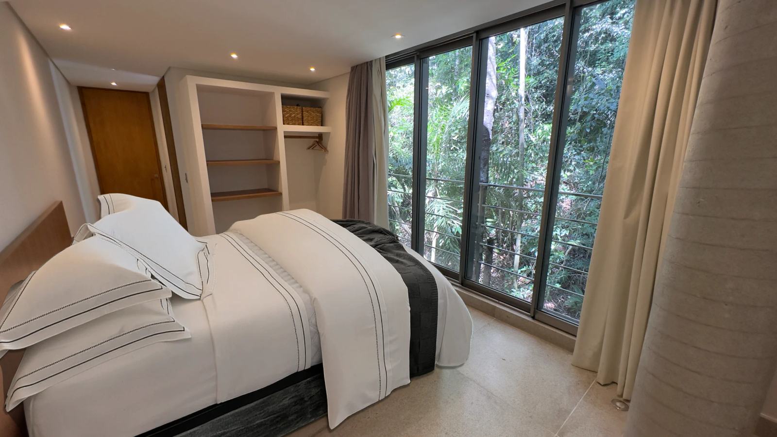 Villa 200 - Casa contemporânea à venda no condomínio Tijucopava