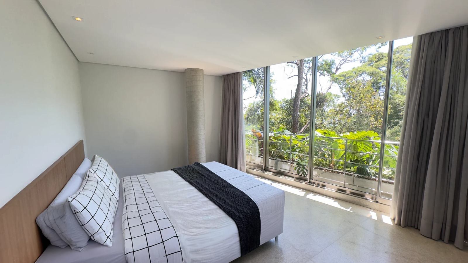 Villa 200 - Casa contemporânea à venda no condomínio Tijucopava