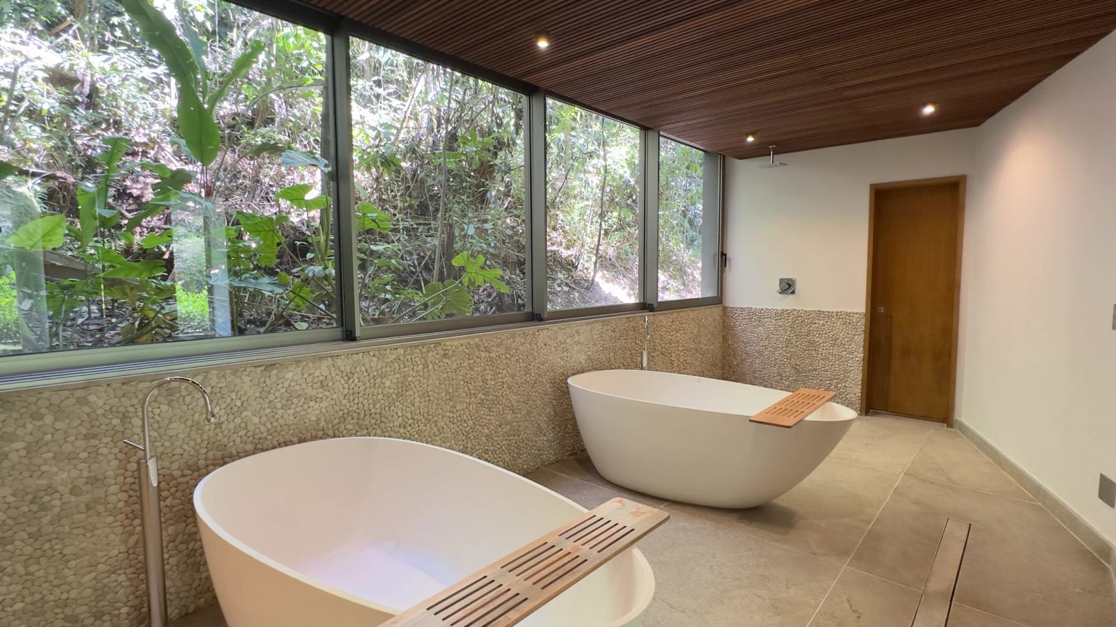 Villa 200 - Casa contemporânea à venda no condomínio Tijucopava