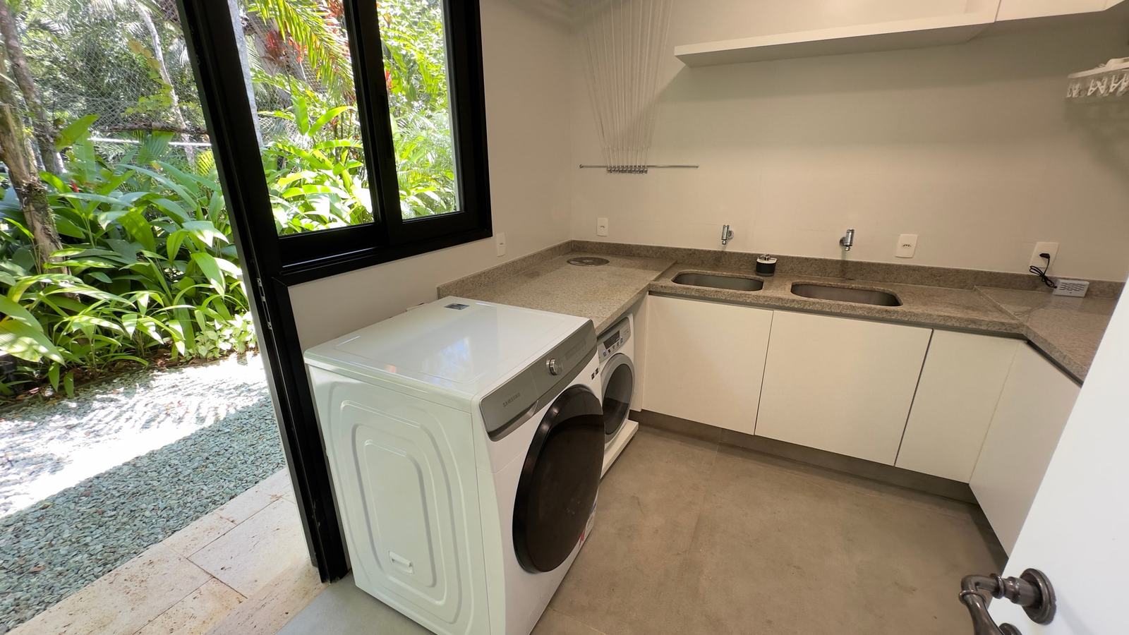 Área de serviço 6 — Iporanga, Guarujá, à venda, Casa