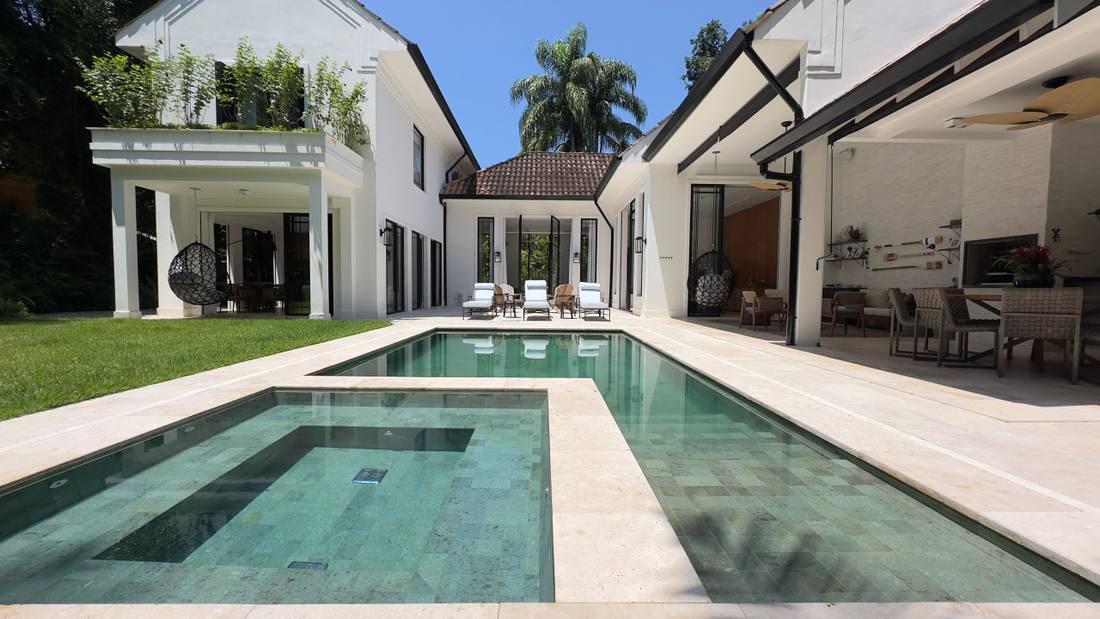 Casa no Condomínio Iporanga Guarujá — Villa 444