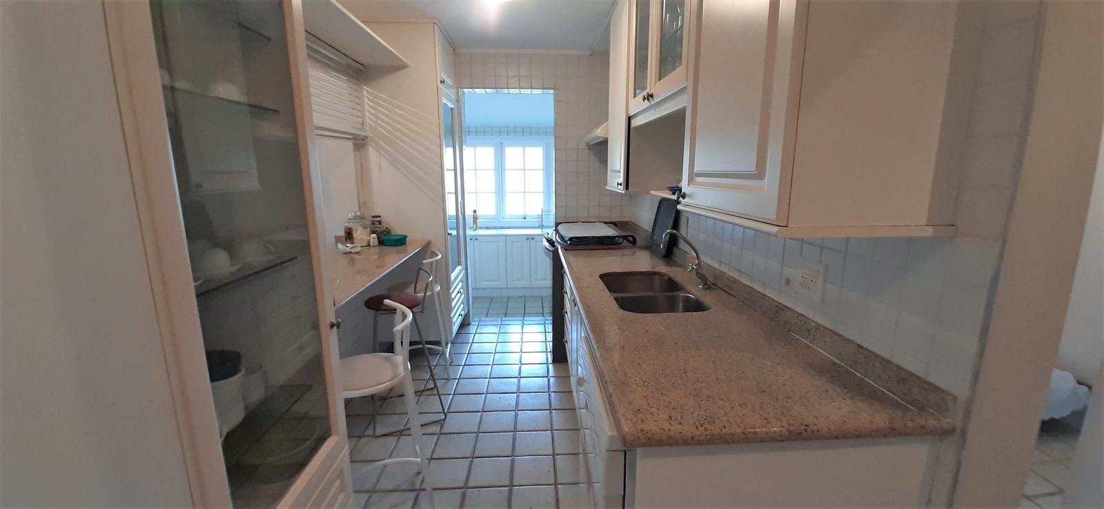 Área de serviço 1 — Iporanga, Guarujá, à venda, Casa
