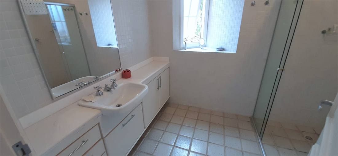 Casa no Condomínio Iporanga Guarujá — Villa 445