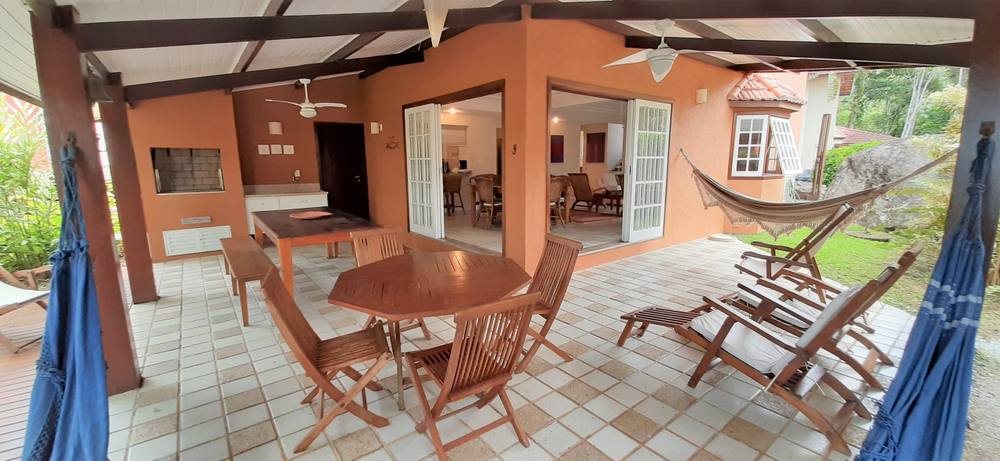 Casa no Condomínio Iporanga Guarujá — Villa 445