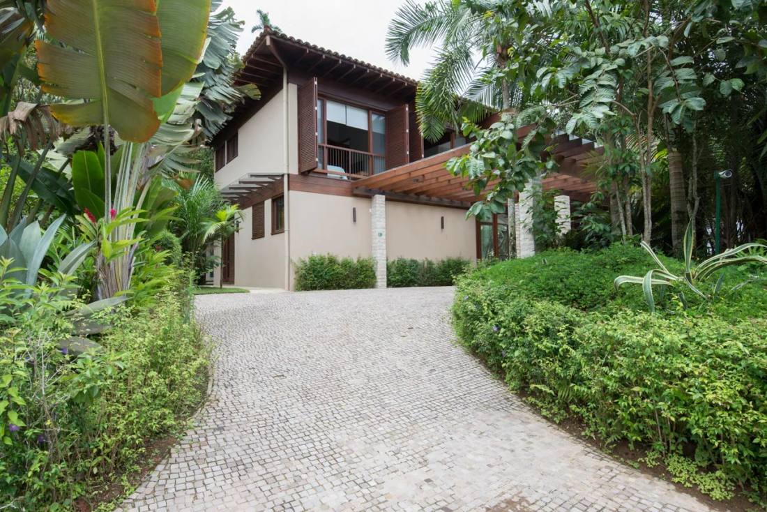 Casa no Condomínio São Pedro Guarujá — Villa 143