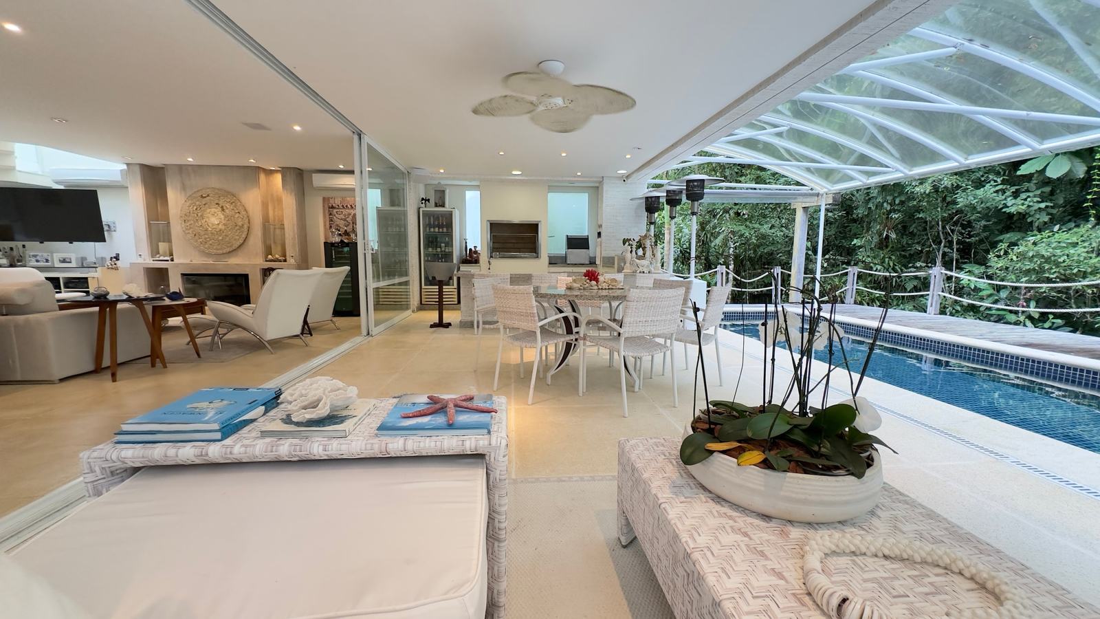 Área externa 2 — Iporanga, Guarujá, à venda e para locação, Casa