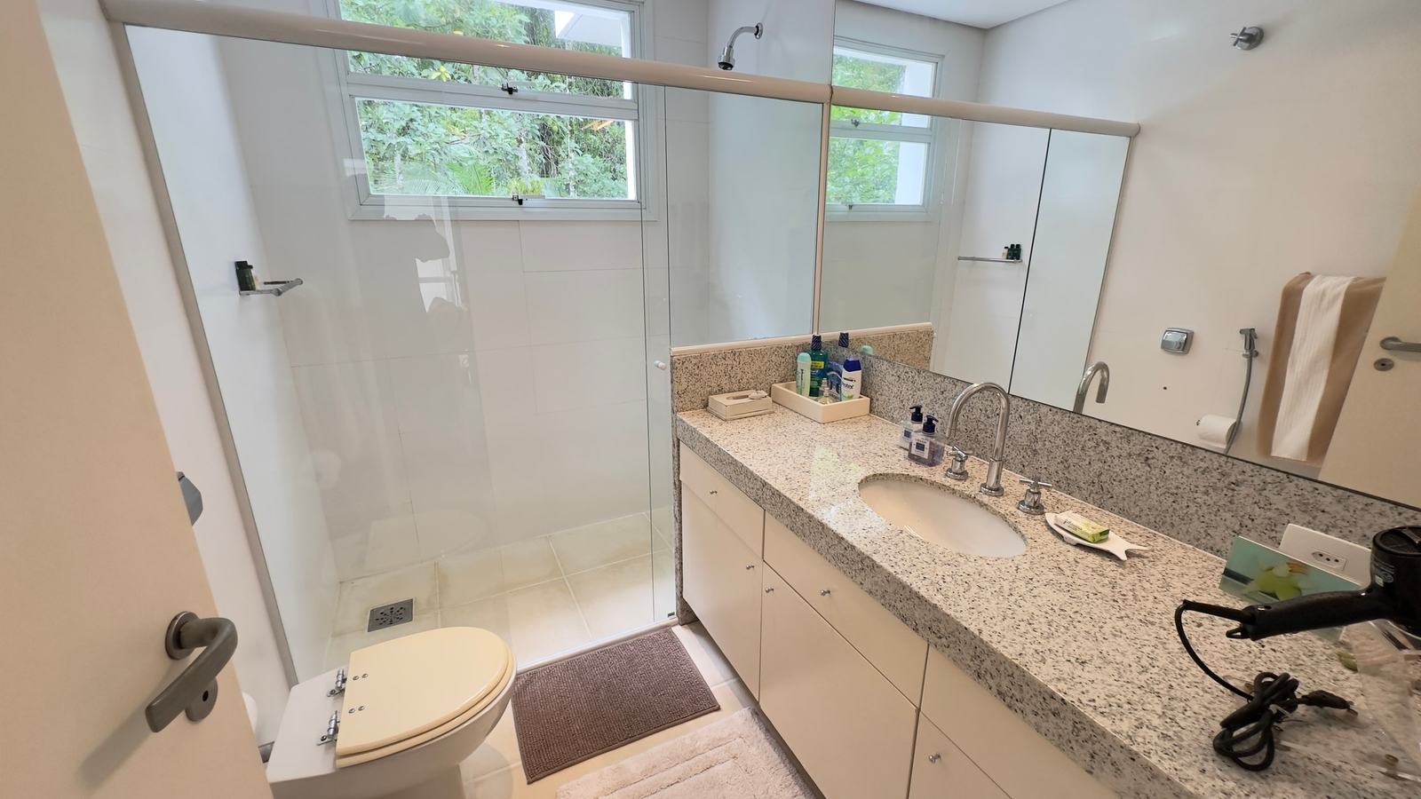 Suíte 8 — Iporanga, Guarujá, à venda e para locação, Casa