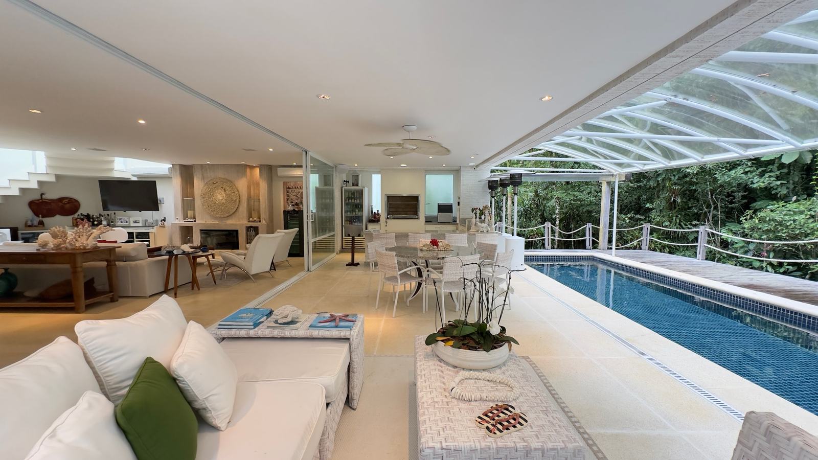 Área externa 14 — Iporanga, Guarujá, à venda e para locação, Casa