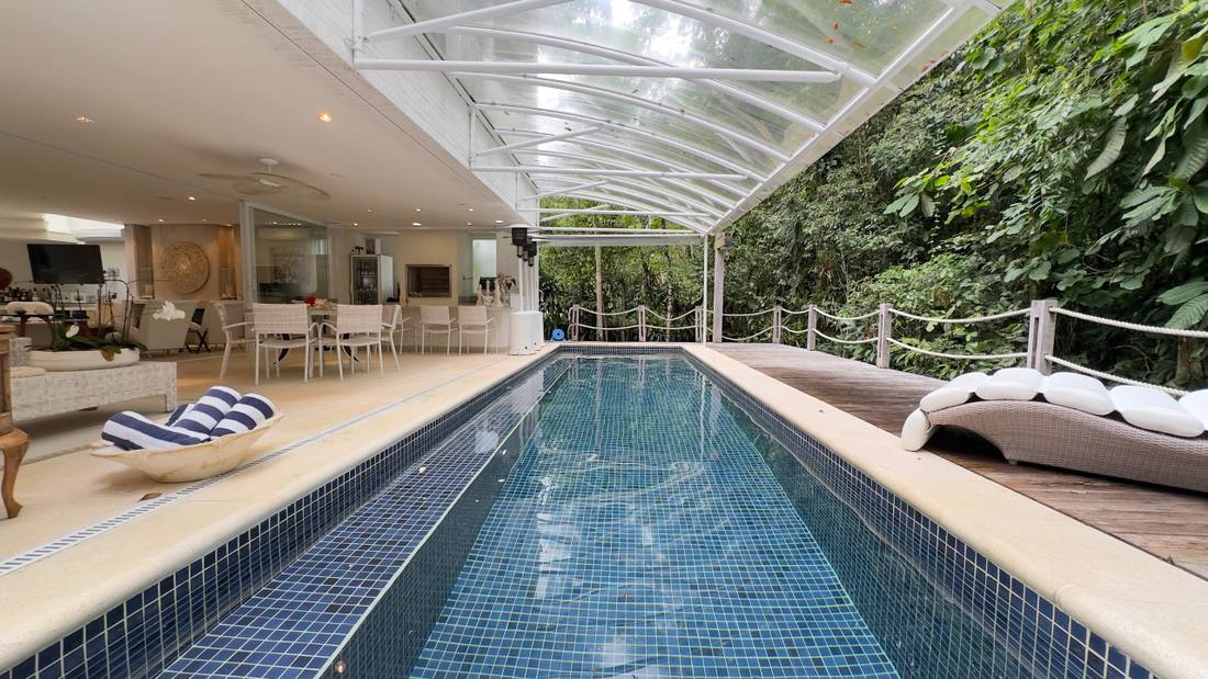 Casa no Condomínio Iporanga Guarujá — Villa 446
