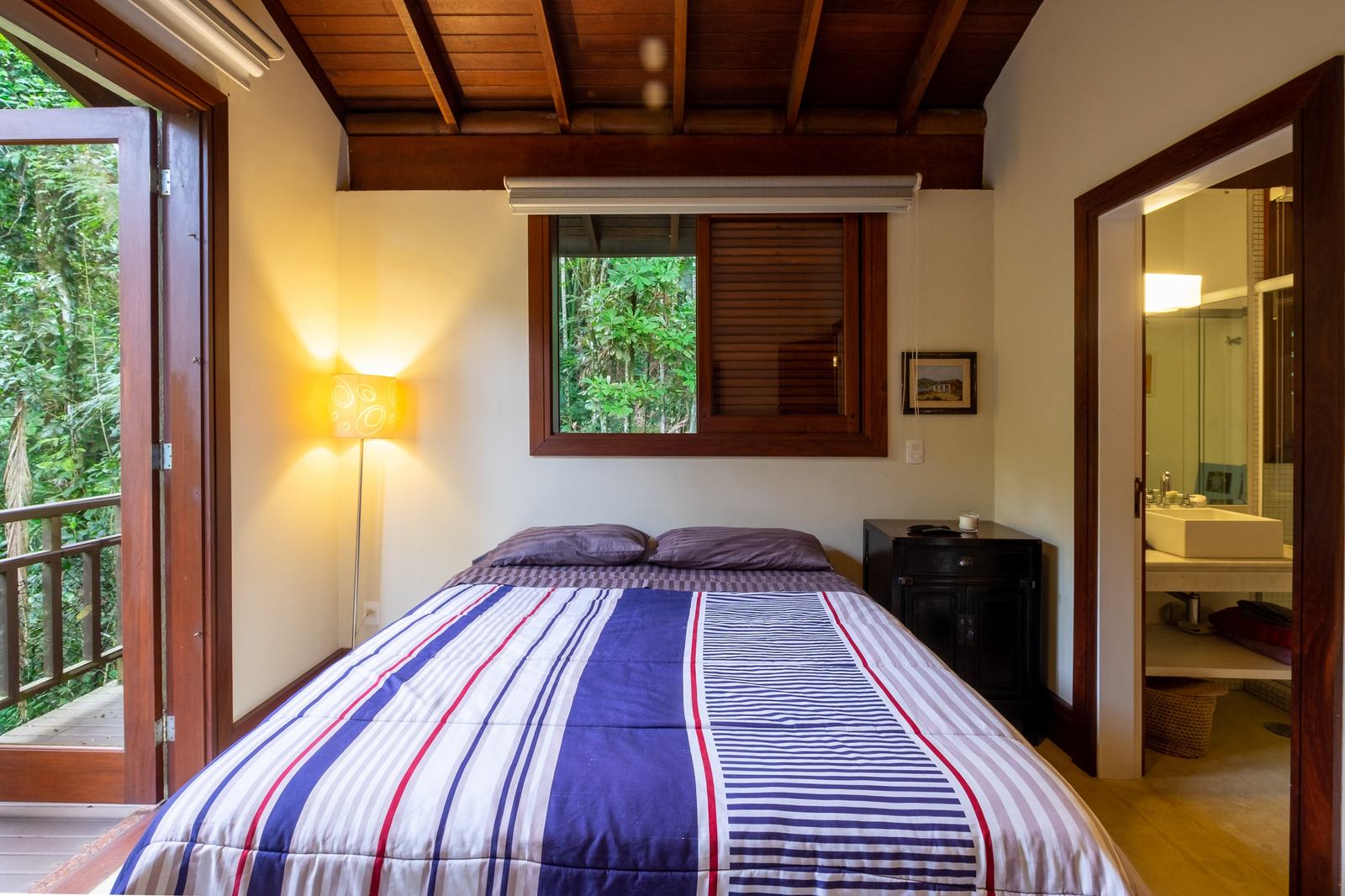 Casa a venda no Condominio Tijucopava Guaruja