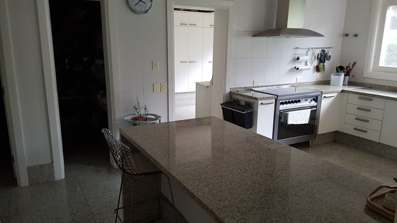 Área de serviço 1 — Iporanga, Guarujá, à venda, Casa