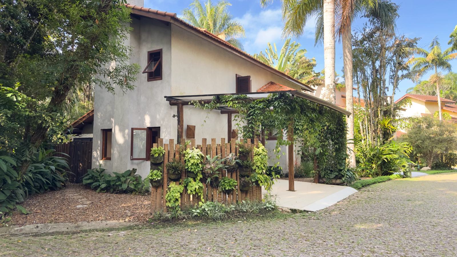 Fachada — Iporanga, Guarujá, à venda e para locação, Casa