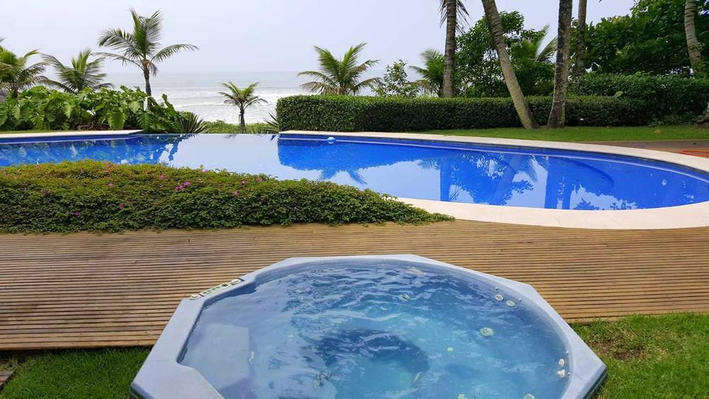 Casa no Condomínio Iporanga Guarujá — Villa 493