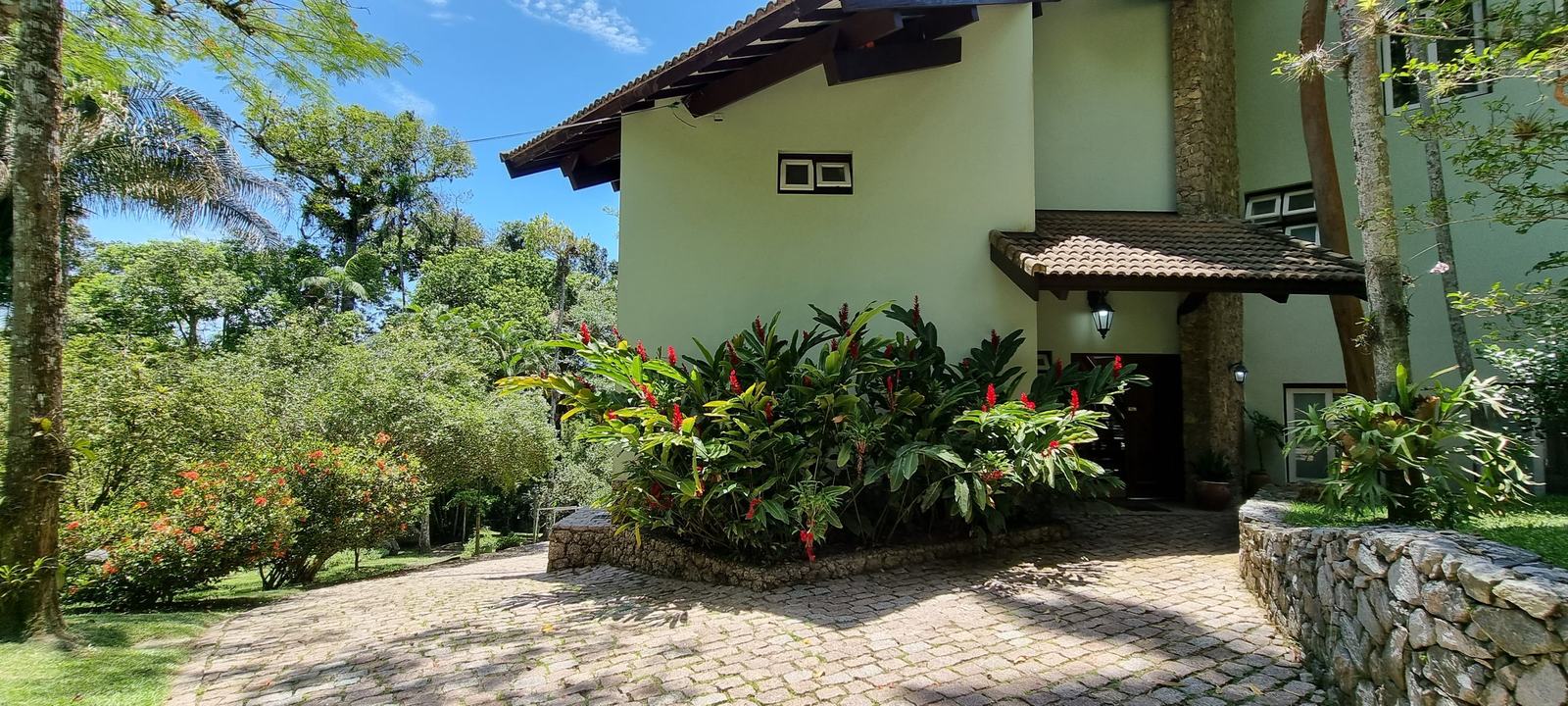 Área externa 6 — São Pedro, Guarujá, à venda e para locação, Casa