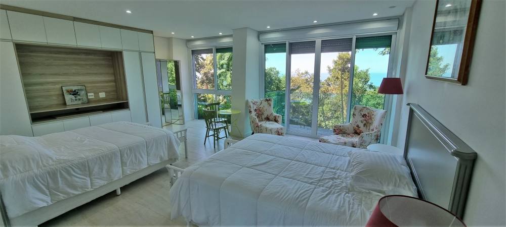 Casa no Condomínio Tijucopava Guarujá — Villa 208