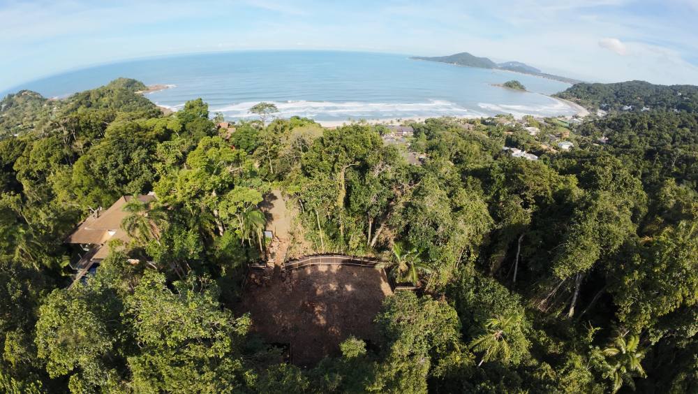 Terreno no Condomínio Iporanga Guarujá — Terreno 415