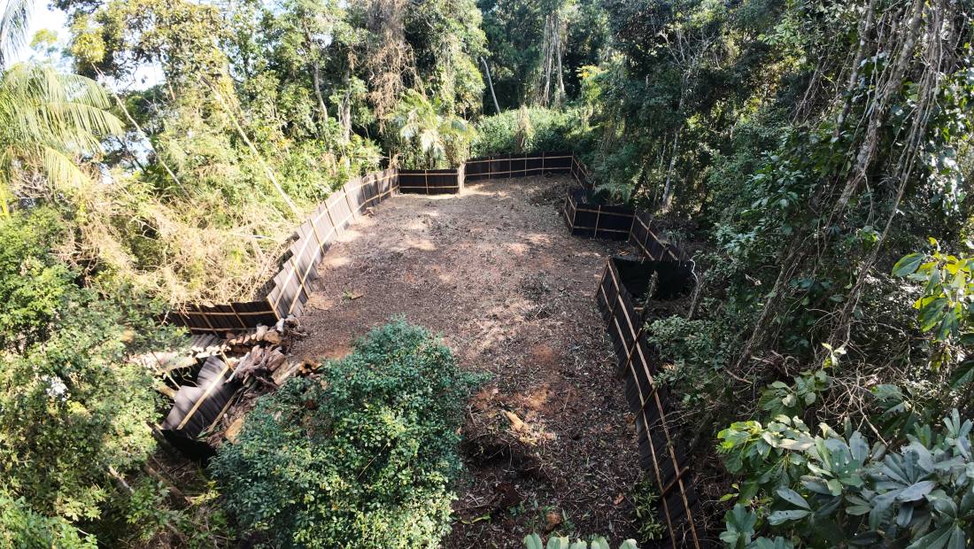 Terreno no Condomínio Iporanga Guarujá — Terreno 415