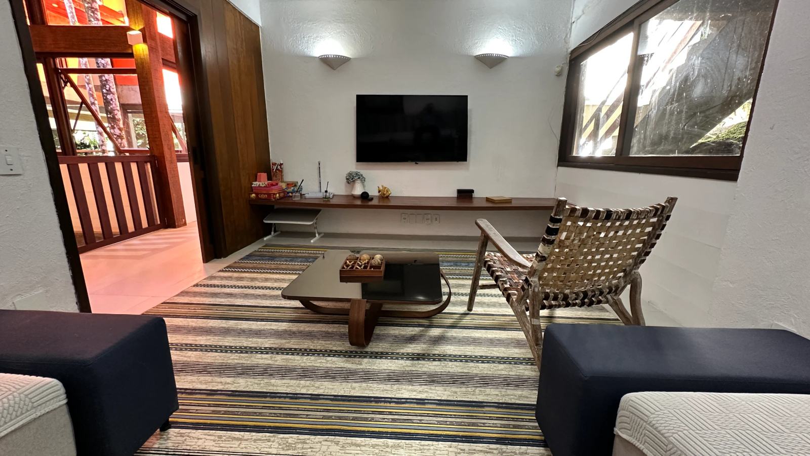 Villa 207 - Aluguel Temporada - Ambiente de TV privativo ideal para momentos de descanso