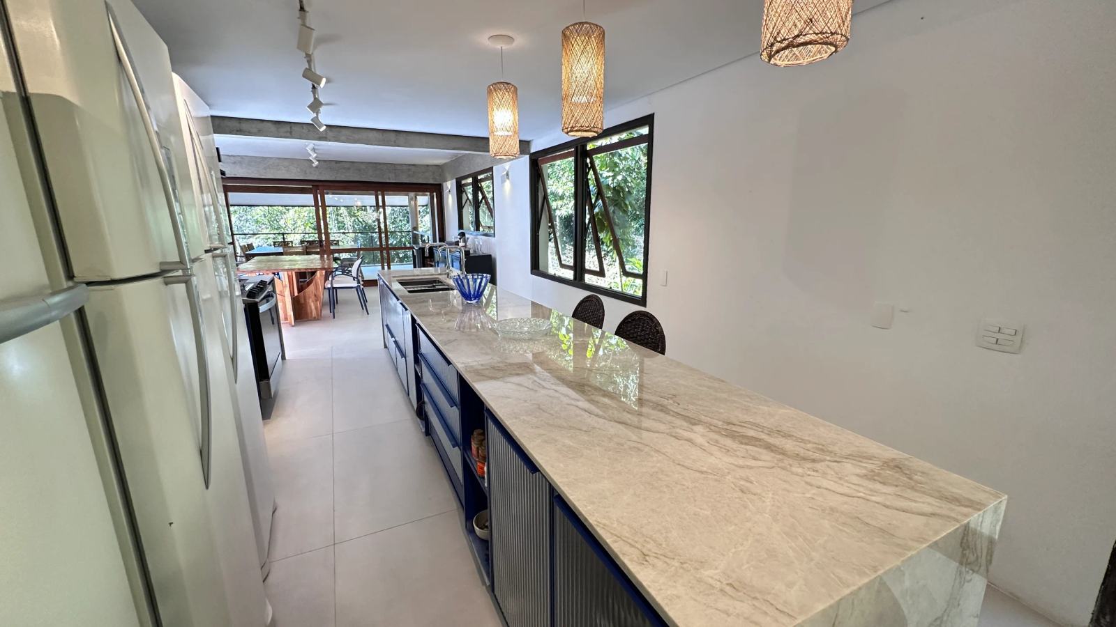Villa 207 - Aluguel Temporada - Bancada em pedra e cozinha integrada , casa de temporada em Tijucopava