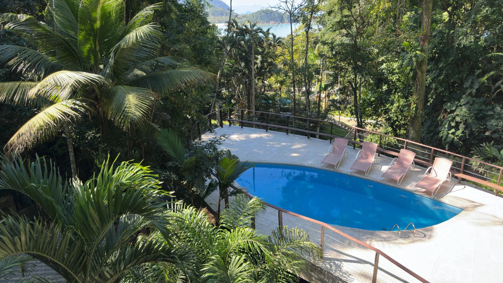 Villa 207 - Aluguel Temporada - Piscina integrada à Mata Atlântica , residência para temporada em Tijucopava