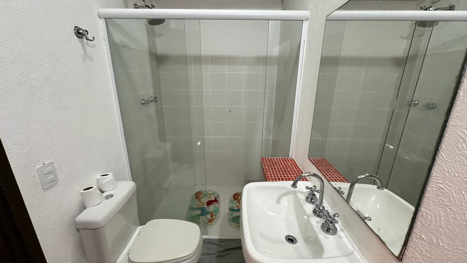 Villa 207 - Aluguel Temporada - Banheiro da Suíte 6 com acabamento moderno e excelente iluminação
