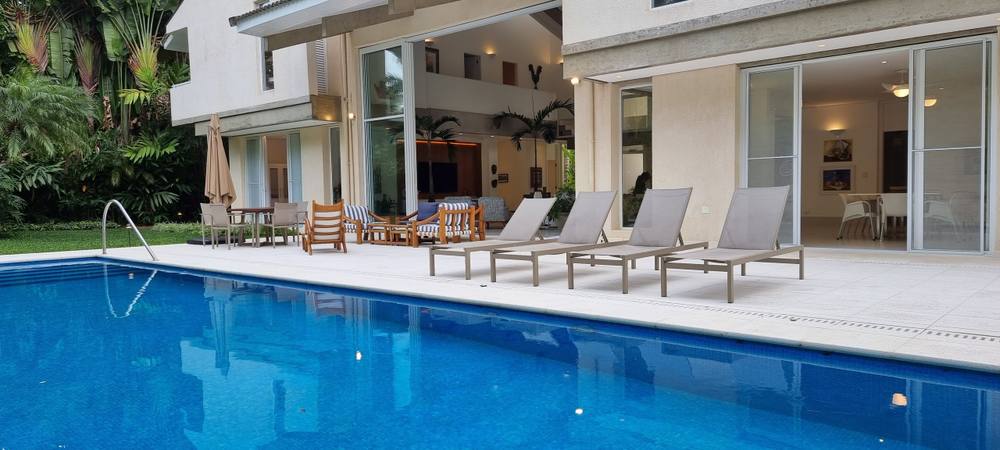 Casa no Condomínio Iporanga Guarujá — Villa 486